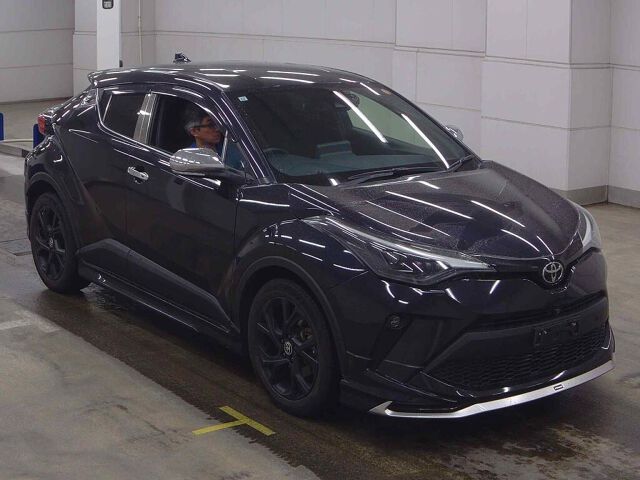 Japan Auction Vehicles 8 2022 Toyota C-HR G-Tモドネロセーフ+2 4WD auction photo