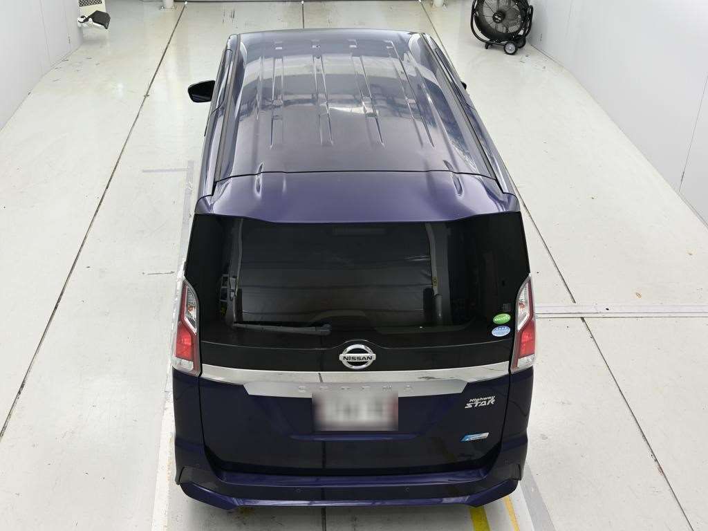 2017 Nissan Serena Highway Star V Selection auction photo 8