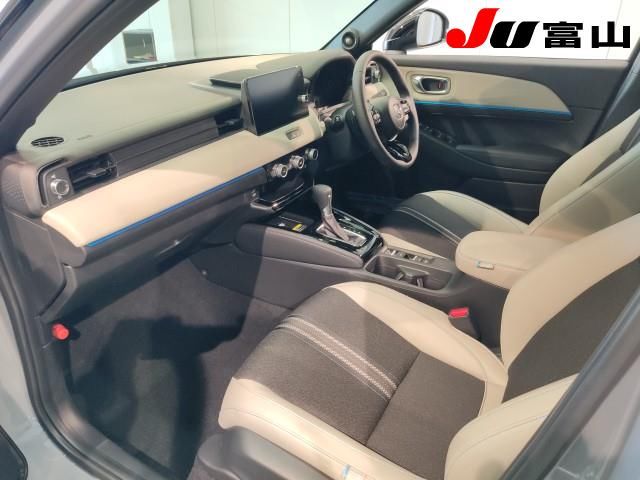 2026 Honda Vezel e:HEV Z Play Package auction photo 3