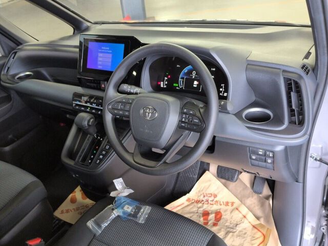 2026 Toyota Noah Hybrid S-X auction photo 3
