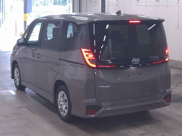 2026 Toyota Noah Hybrid S-X auction photo 2