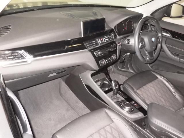2019 BMW BMW X1 sDrive 18I Xライン コンフォートP アド auction photo 2