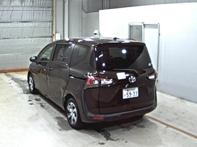 2020 Toyota Sienta G. Quero auction photo 2