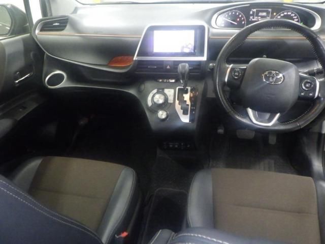 2020 Toyota Sienta G. Quero auction photo 3