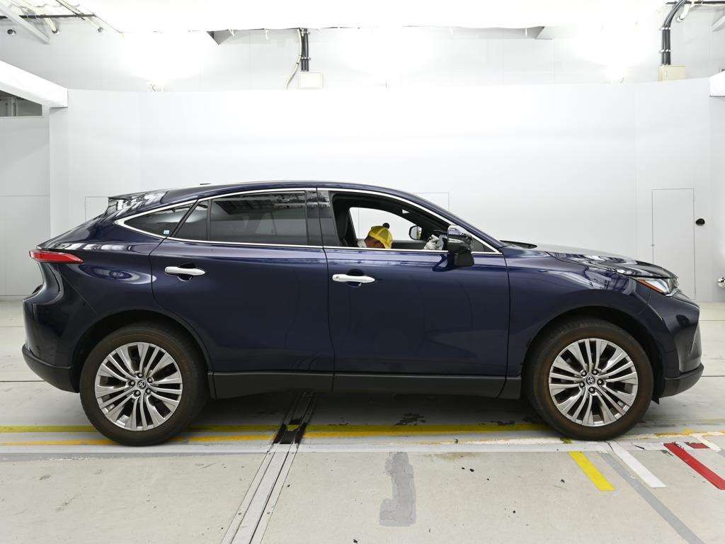 2022 Toyota Harrier Z auction photo 3
