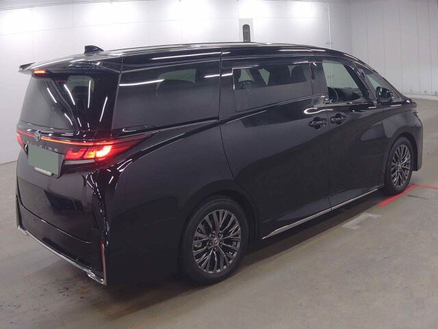 2025 Toyota Vellfire Z Premier auction photo 5