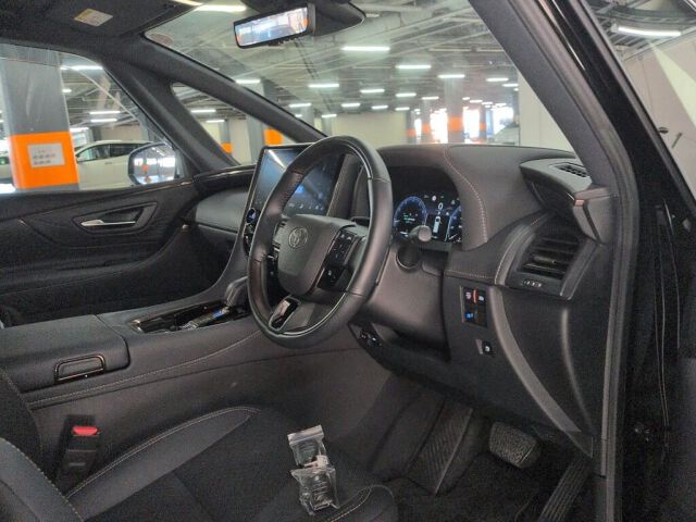 2025 Toyota Vellfire Z Premier auction photo 3