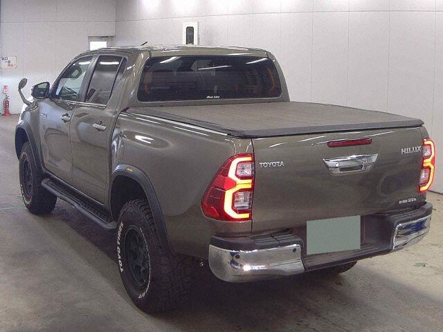 2021 Toyota Hilux Z 4WD auction photo 2
