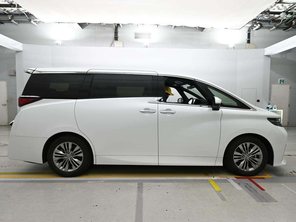 2024 Toyota Alphard Z auction photo 3