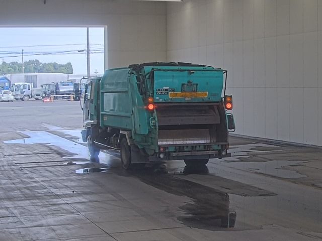 2006 Isuzu Forward ジンカイ auction photo 2