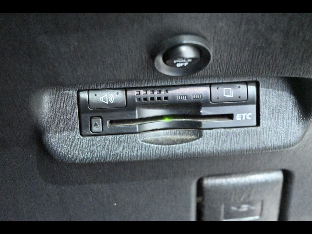 2012 Toyota Prius S auction photo 8