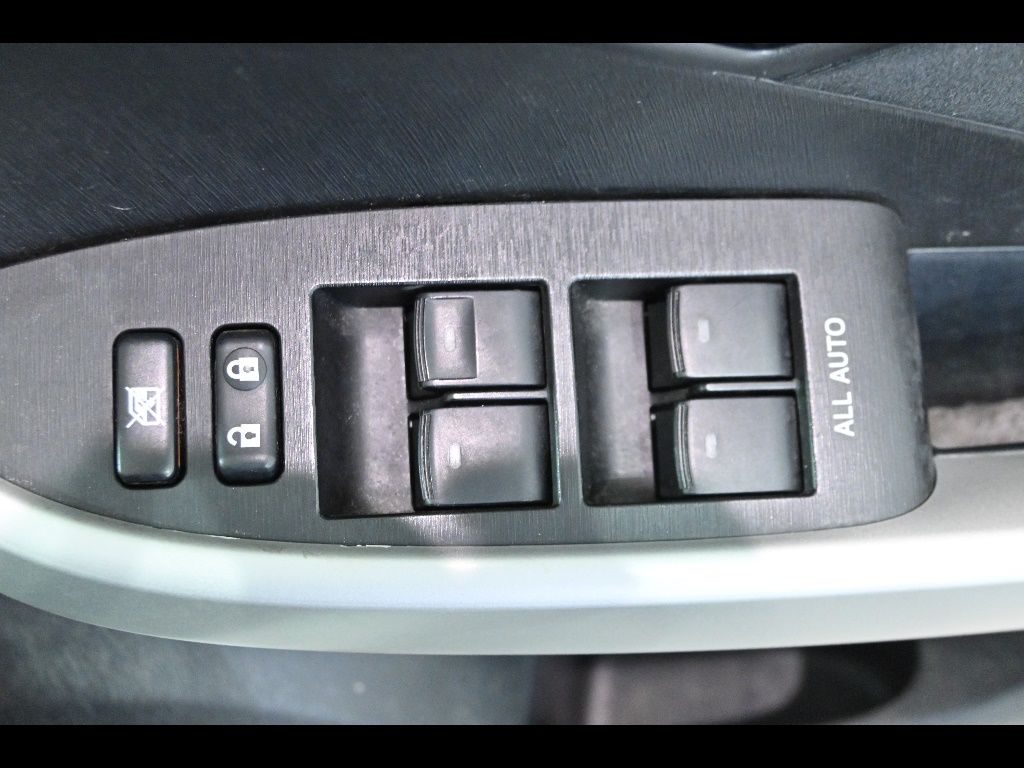2012 Toyota Prius S auction photo 11