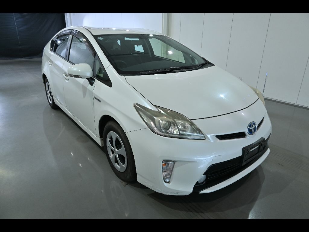 2012 Toyota Prius S Japan auction vehicle