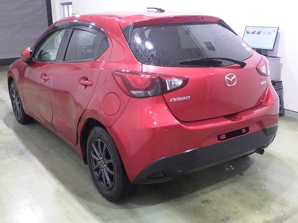 2014 Mazda Demio 13S auction photo 5