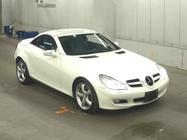 Japan Auction Vehicles 5 2005 Mercedes-Benz SLK 350 auction photo