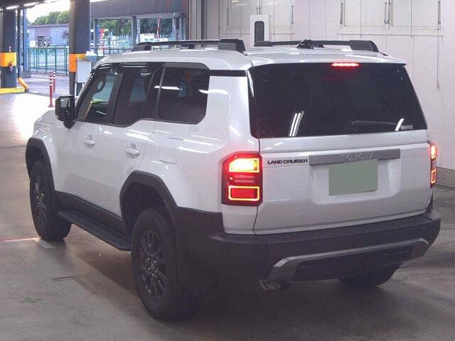 2025 Toyota Land Cruiser 250 VX 4WD auction photo 2