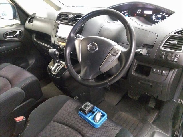 2012 Nissan Serena Highway Star V Select 4WD auction photo 3