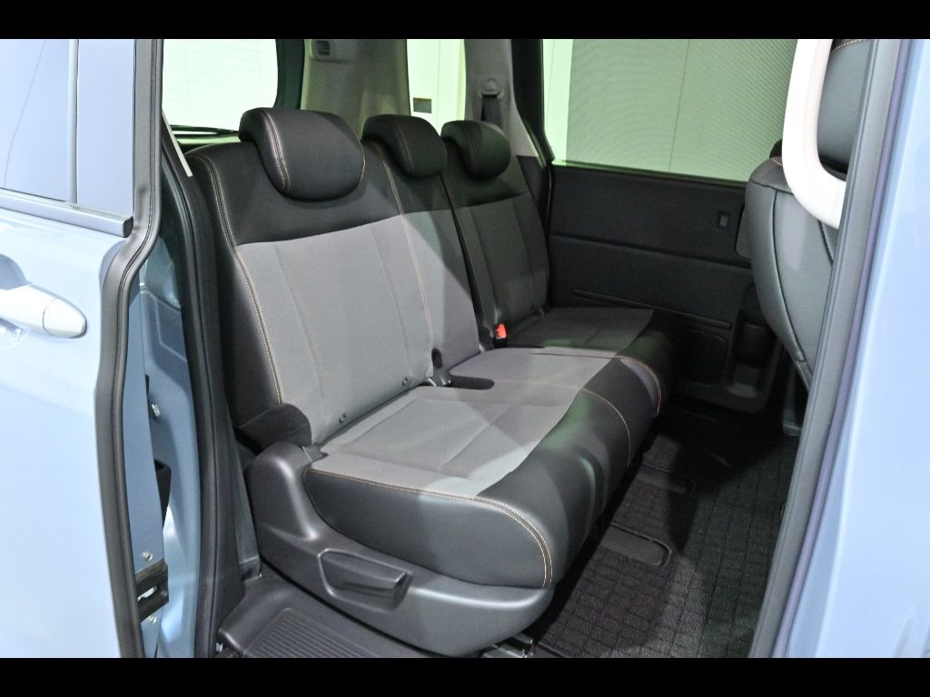 2025 Honda Freed e:HEVクロスター 5人 auction photo 7