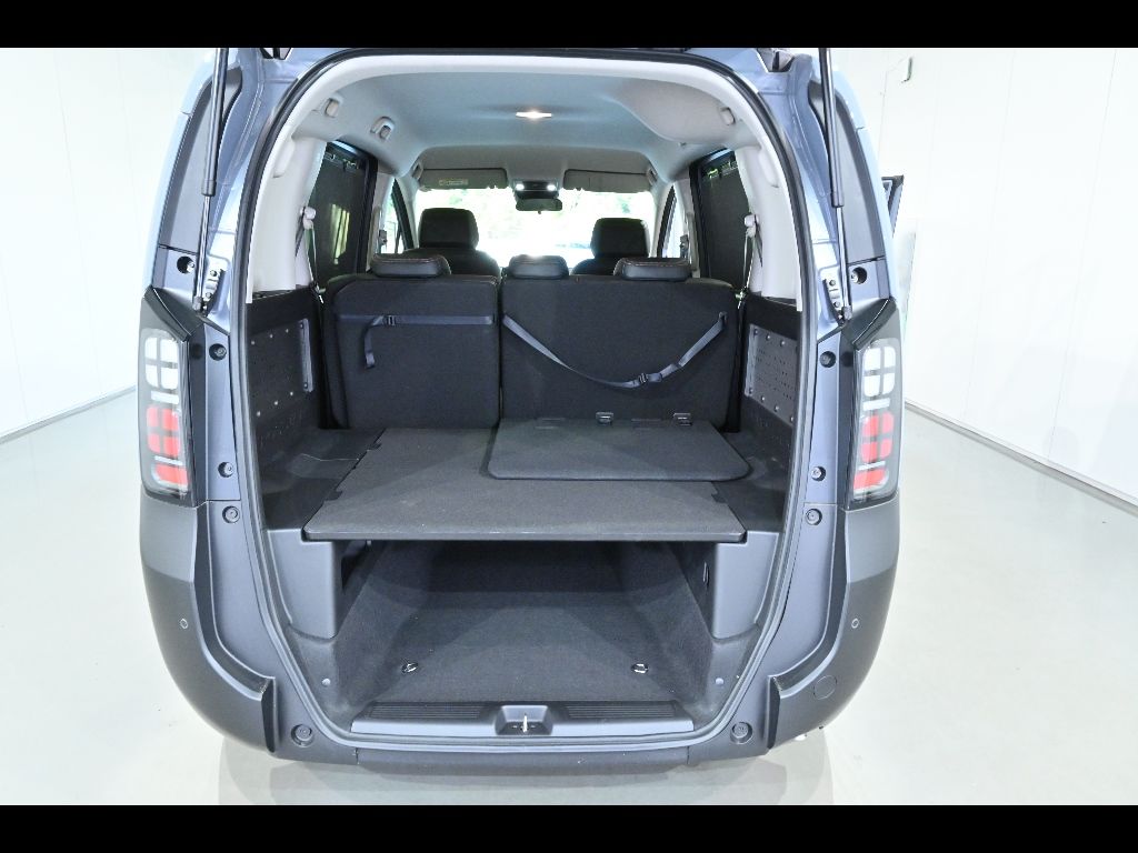 2025 Honda Freed e:HEVクロスター 5人 auction photo 13