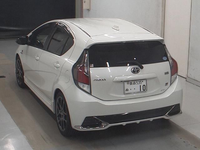 2019 Toyota Aqua G GR SPORT auction photo 2