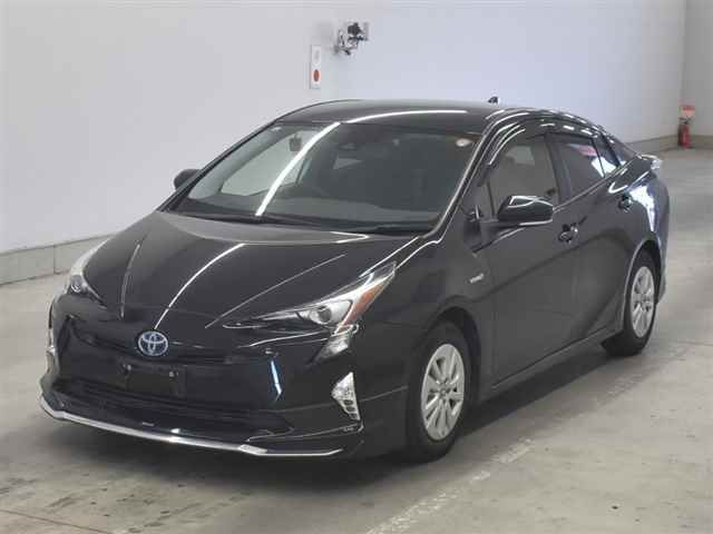 2017 Toyota Prius Sセーフティプラス auction photo 4