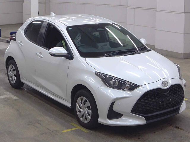 2024 Toyota Yaris X 4WD Japan auction vehicle