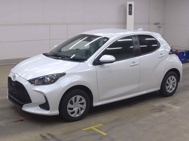 2024 Toyota Yaris X 4WD auction photo 4