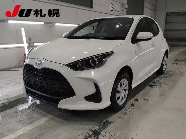 2024 Toyota Yaris 4WD X Japan auction vehicle