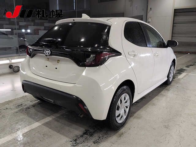 2024 Toyota Yaris 4WD X auction photo 2