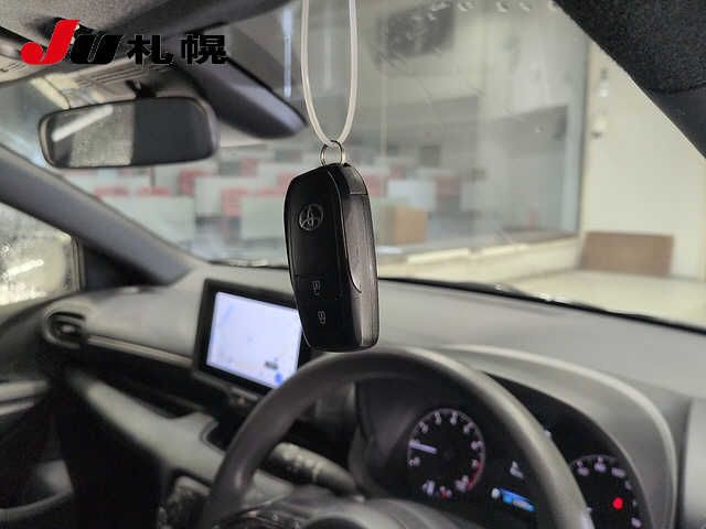 2024 Toyota Yaris 4WD X auction photo 6