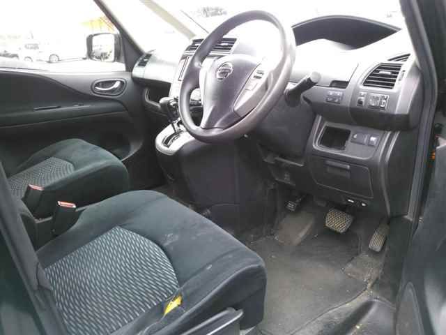 2011 Nissan Serena 20S auction photo 3
