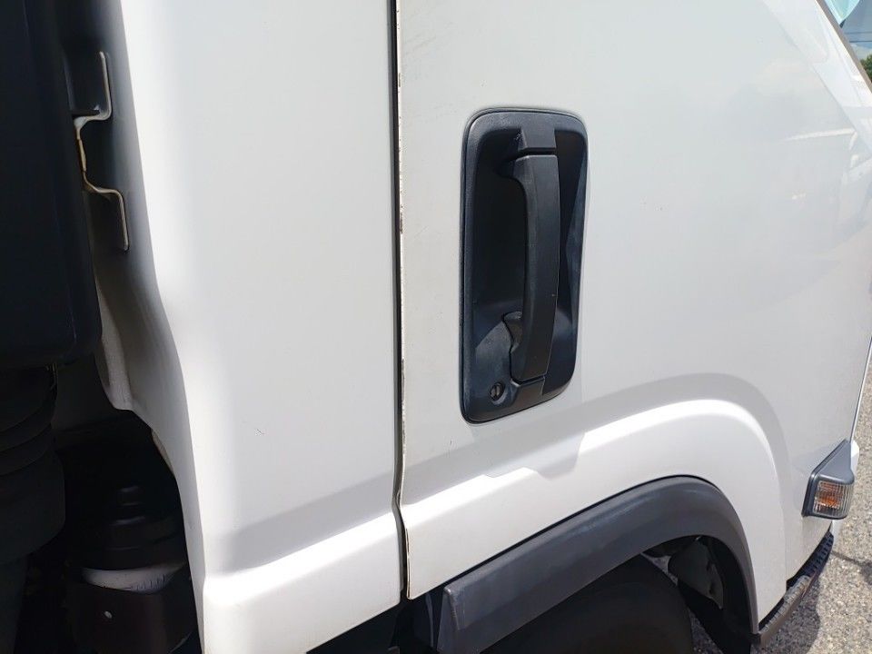 2017 Isuzu Elf auction photo 20