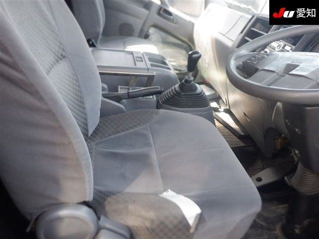 2018 Isuzu Forward auction photo 6