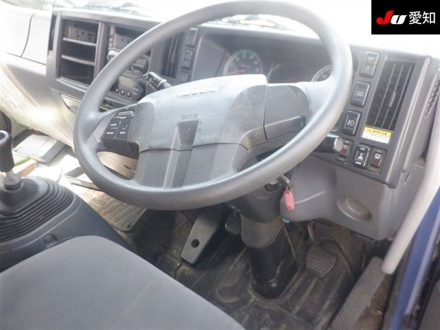 2018 Isuzu Forward auction photo 5