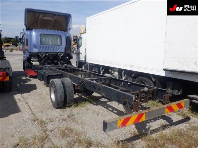 2018 Isuzu Forward auction photo 2