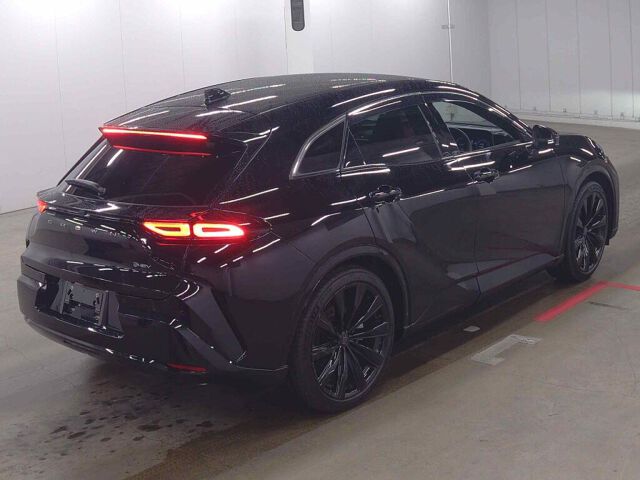 2025 Toyota Crown Sport Sports Z (HEV) 4WD auction photo 5