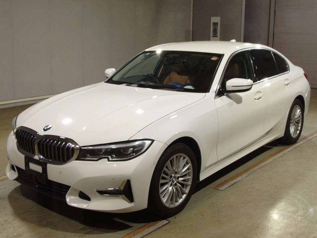 2021 BMW 3 Series 318i 40th Anniversary ED Japan auction vehicle