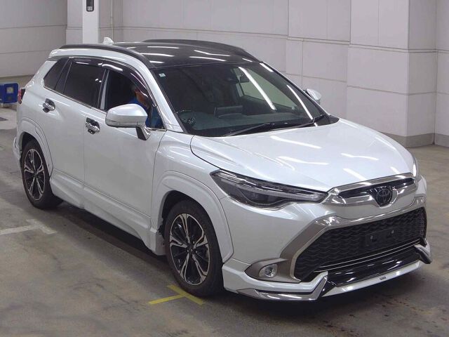 Japan Auction Vehicles 8 2022 Toyota Corolla Cross ハイブリッドZ 4WD auction photo