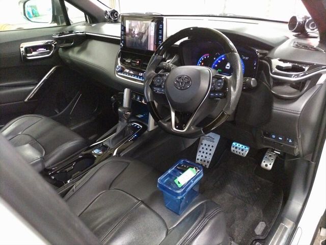 2022 Toyota Corolla Cross ハイブリッドZ 4WD auction photo 3