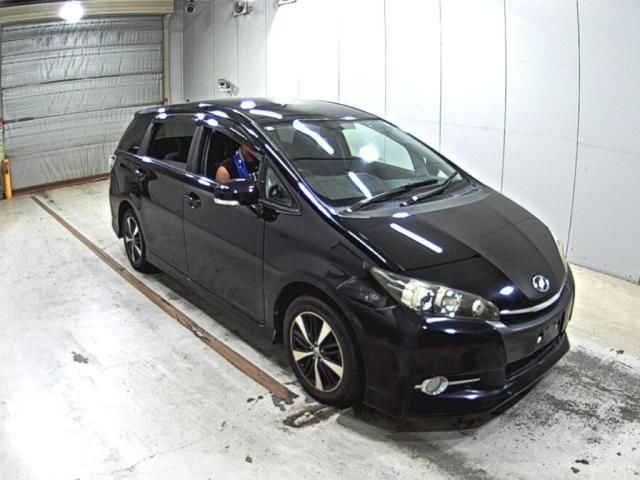 2015 Toyota Wish 1.8S Japan auction vehicle