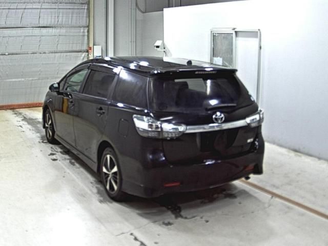 2015 Toyota Wish 1.8S auction photo 2