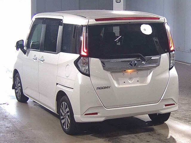 2021 Toyota Roomy Custom G 4WD auction photo 2