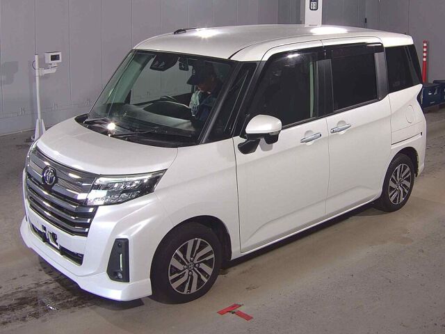 2021 Toyota Roomy Custom G 4WD auction photo 4