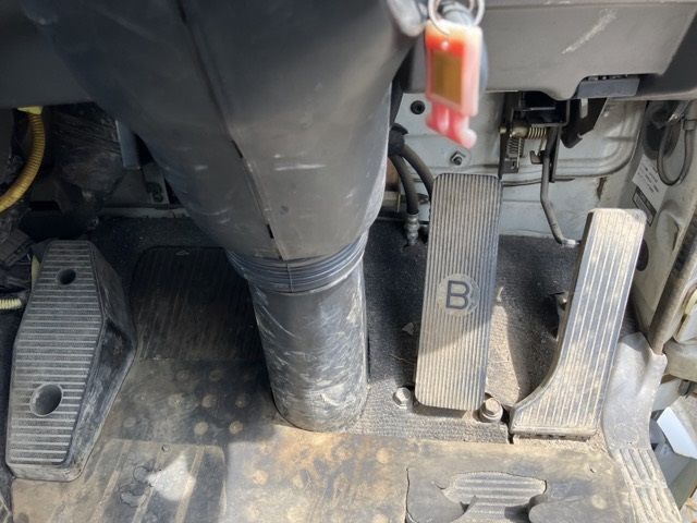 2007 Isuzu Forward ヒラ auction photo 4