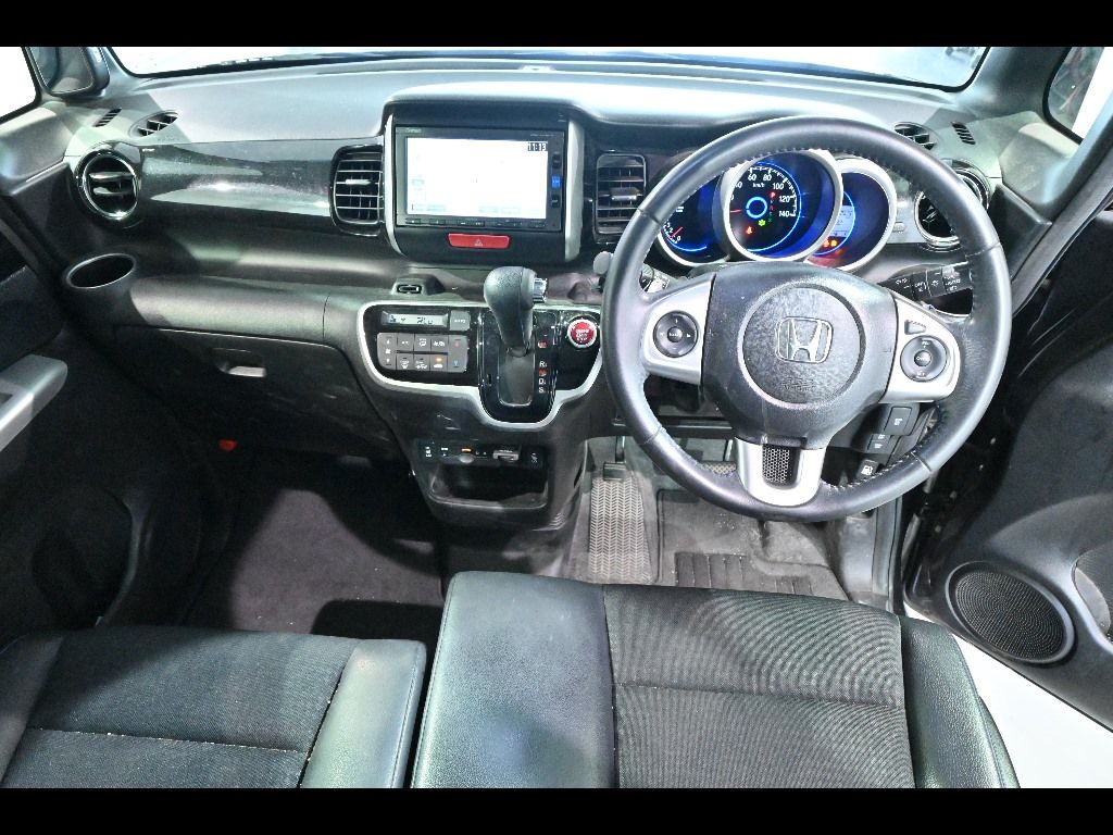 2017 Honda N-BOX カスタムターボSSブラックスタイルパッケージ auction photo 3
