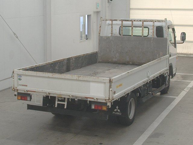2019 Mitsubishi Fuso Canter Flatbed auction photo 2