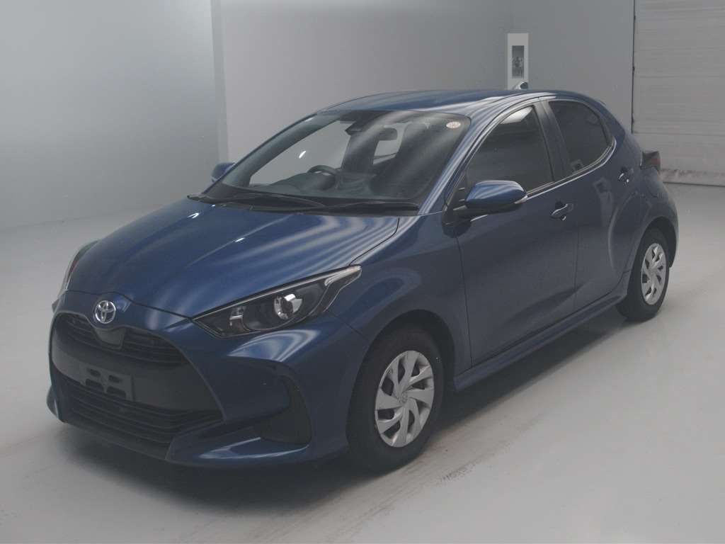 Japan Auction Vehicles 4 2021 Toyota Yaris Hybrid X auction photo
