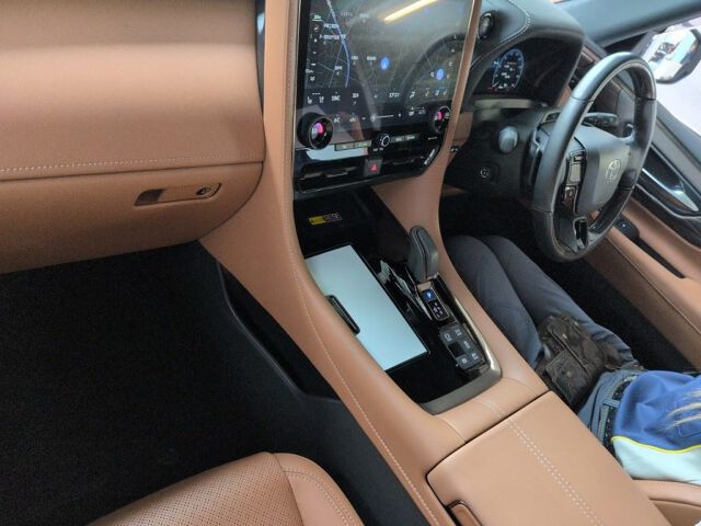 2024 Toyota Vellfire Executive Lounge auction photo 3