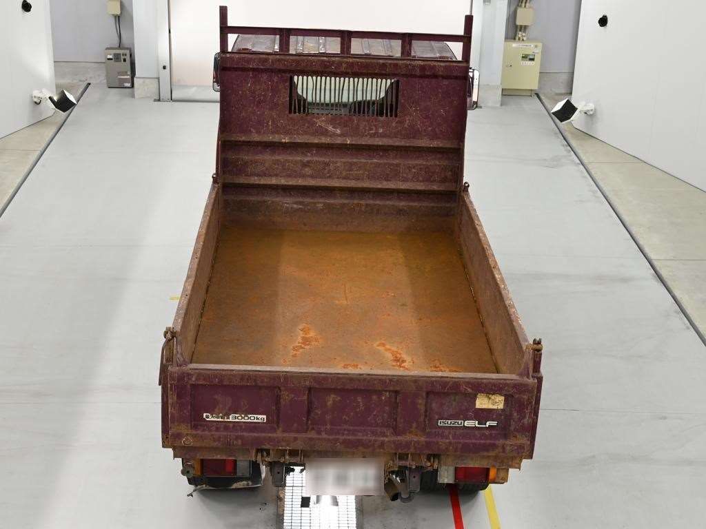 2005 Isuzu Elf dump auction photo 8