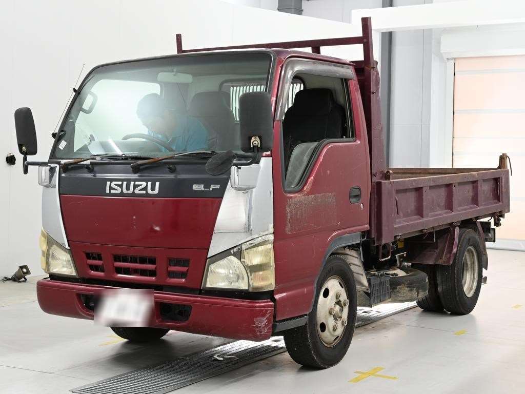 Japan Auction Vehicles 14 2005 Isuzu Elf dump auction photo